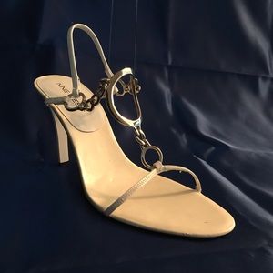 OPEN FOR OFFERS! VTG Y2K Nine West circle buckle sandals